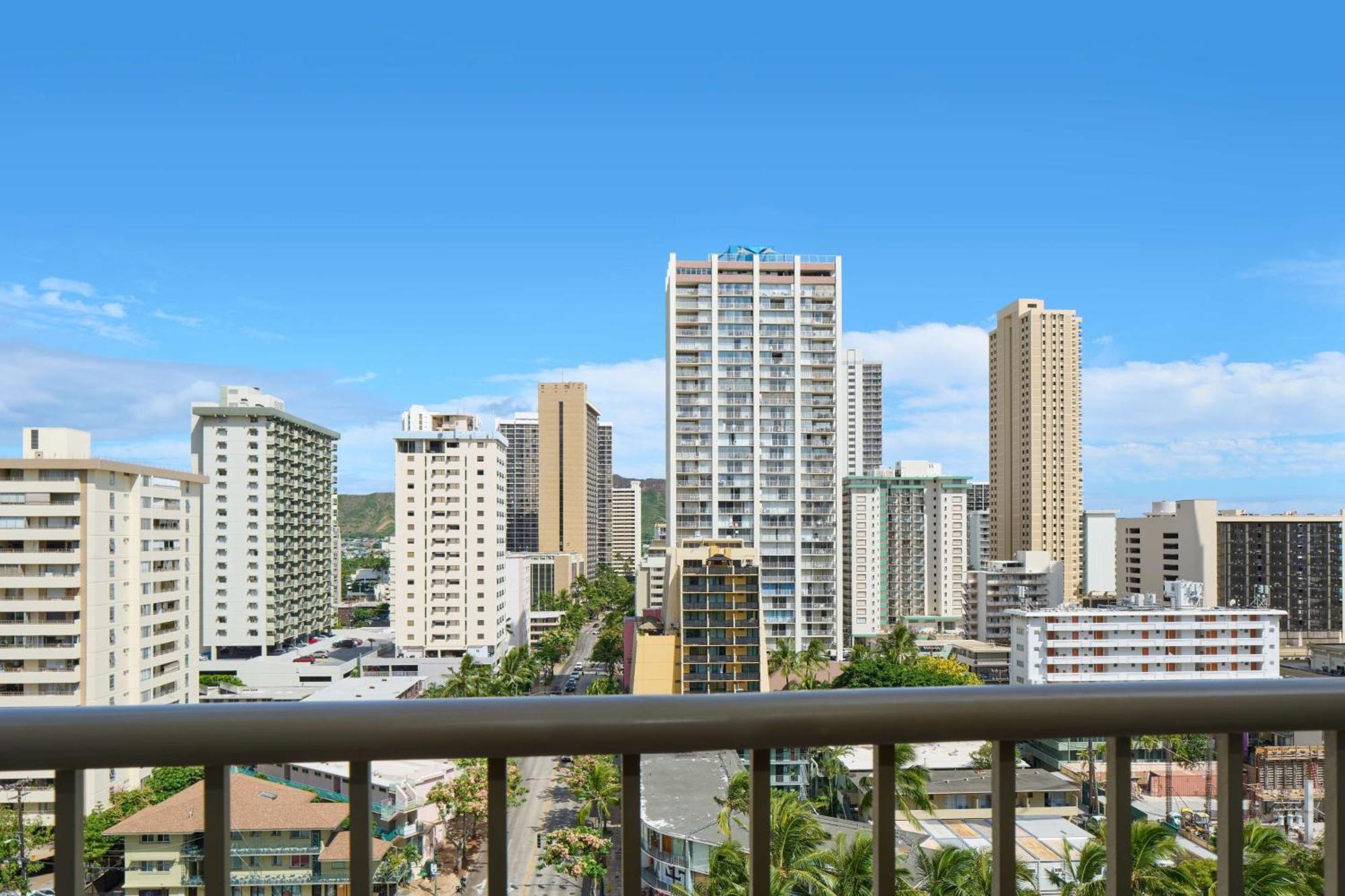 Outrigger Waikiki Paradise Hotel Honolulu Dış mekan fotoğraf